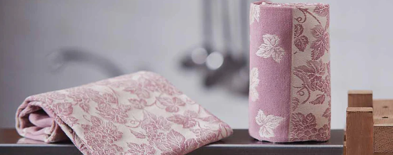 Canaiola Berry Leafs Hand Towel