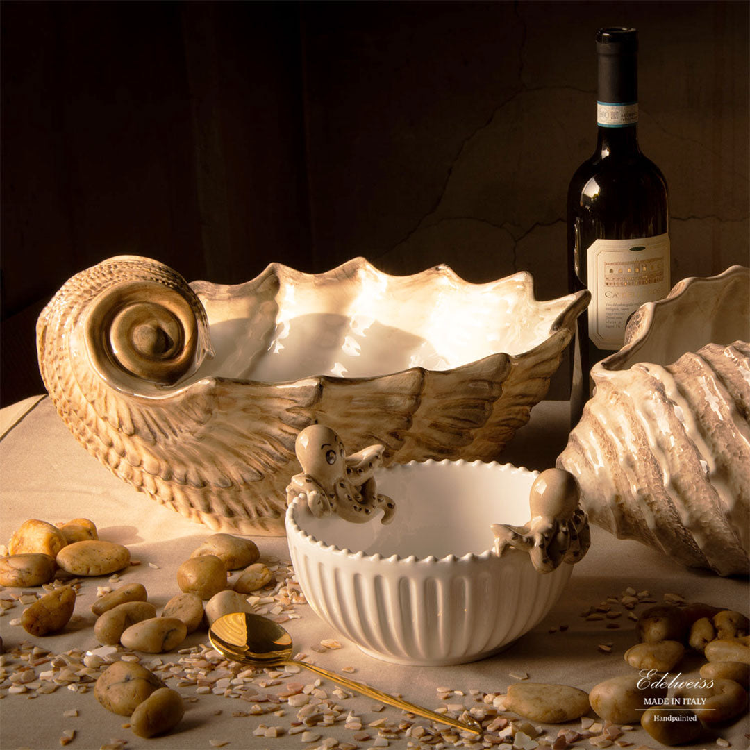 Medium Scalloped Serving Shell